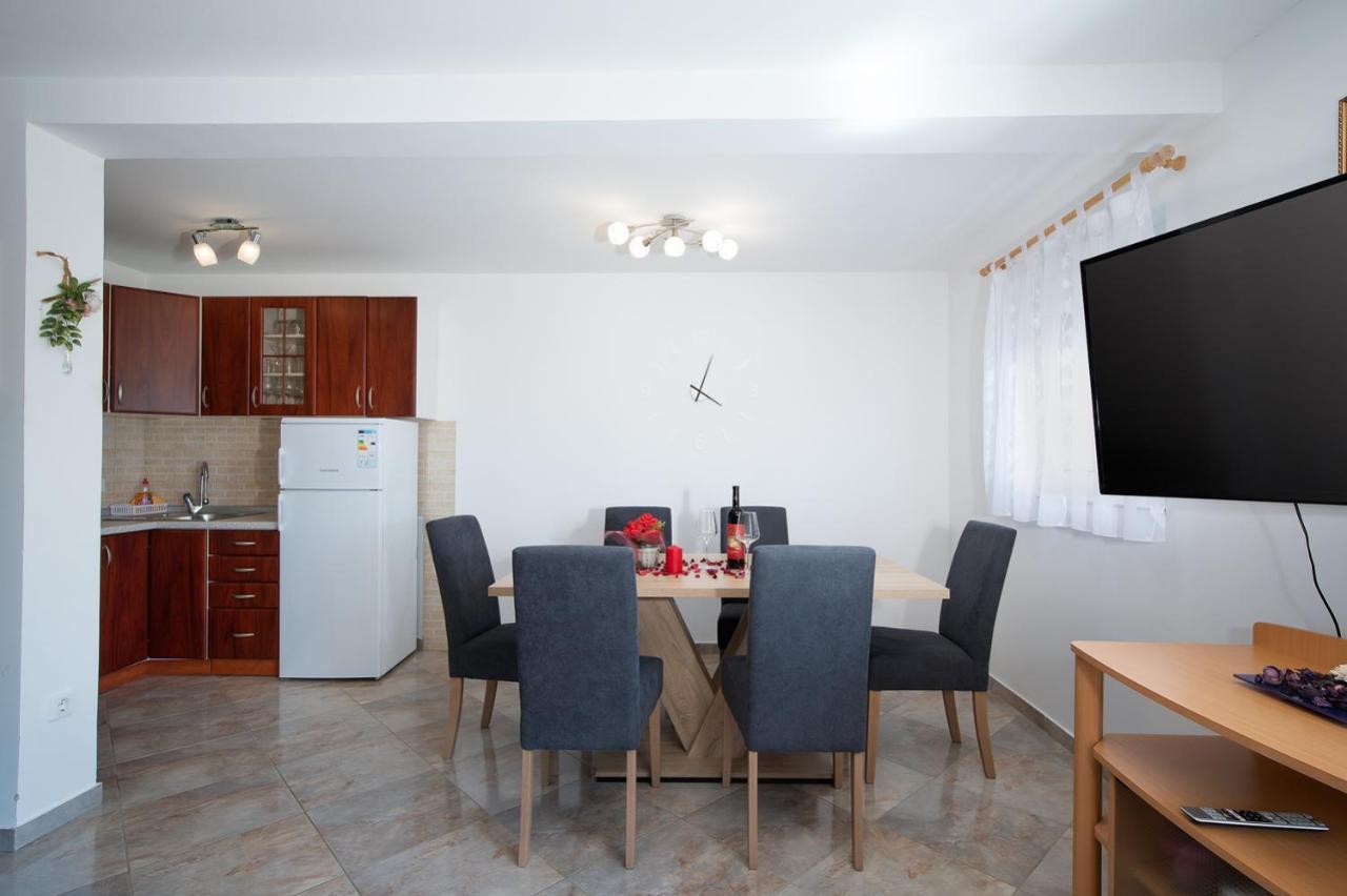 Apartmani Dujmovic Medolino Esterno foto