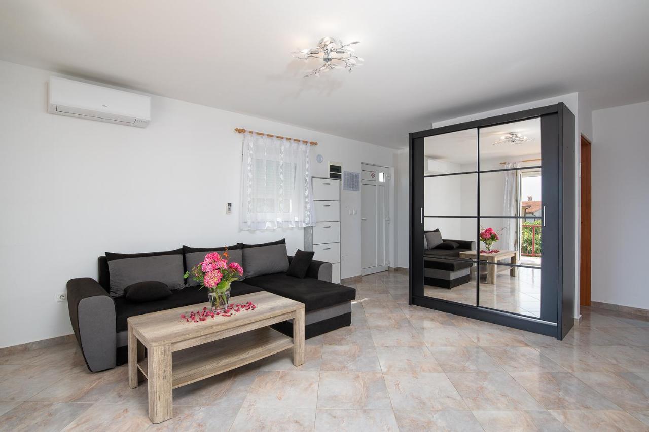 Apartmani Dujmovic Medolino Esterno foto